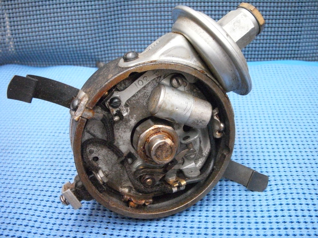 Distributor Cap PC-841062 | Compatible With 1941 Oldsmobile Series 68 | OE Replacement Ignition Part