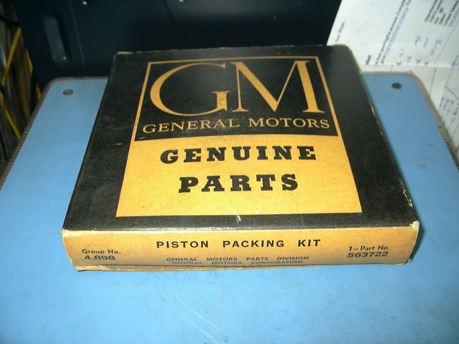 1953-1954 Oldsmobile Power Brake Vacuum Cylinder Packing Kit NOS # 563722 GM Package