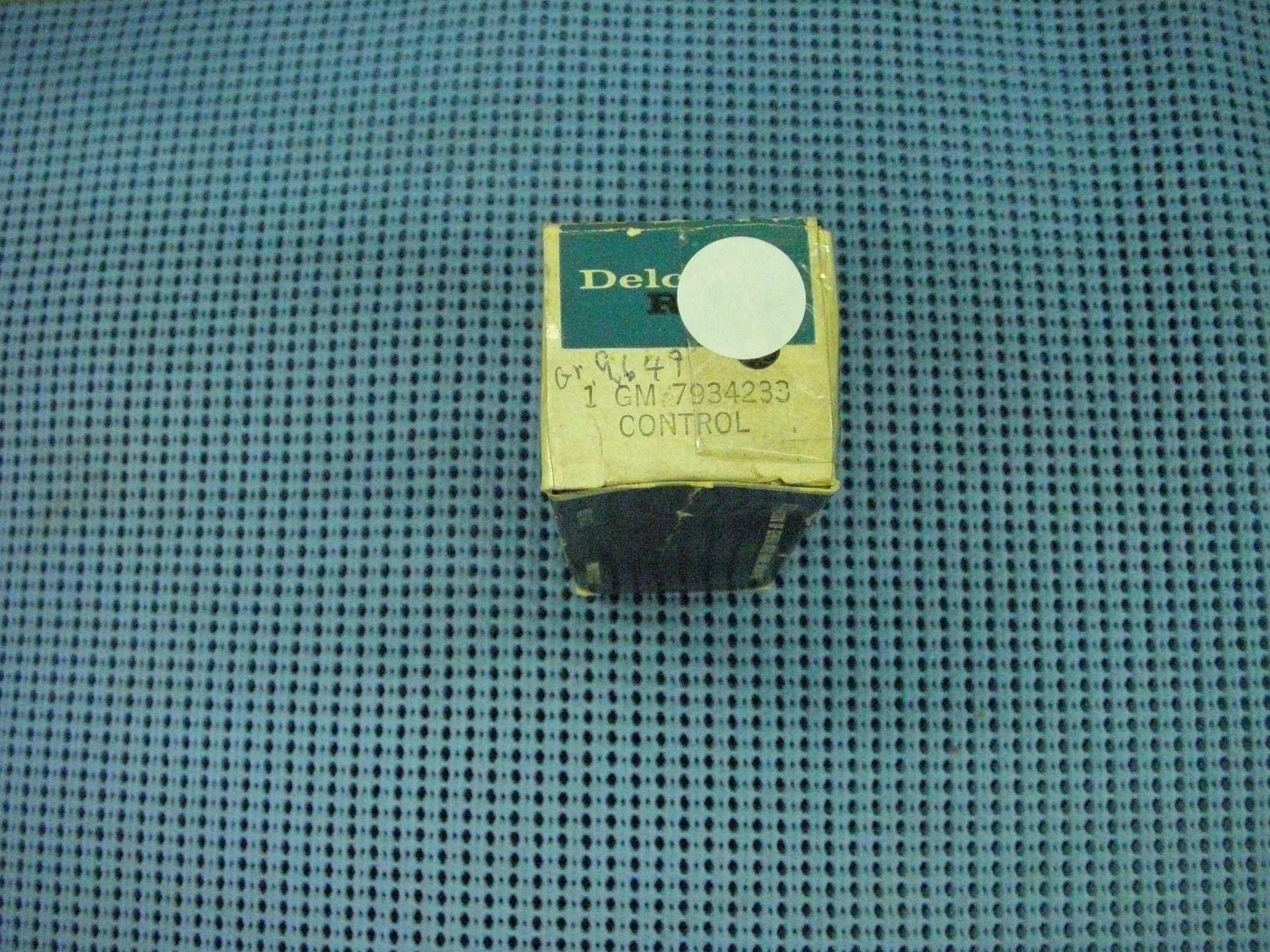 1971 - 1973 Oldsmobile Radio Speaker Fader Control Switch NOS # 7934233