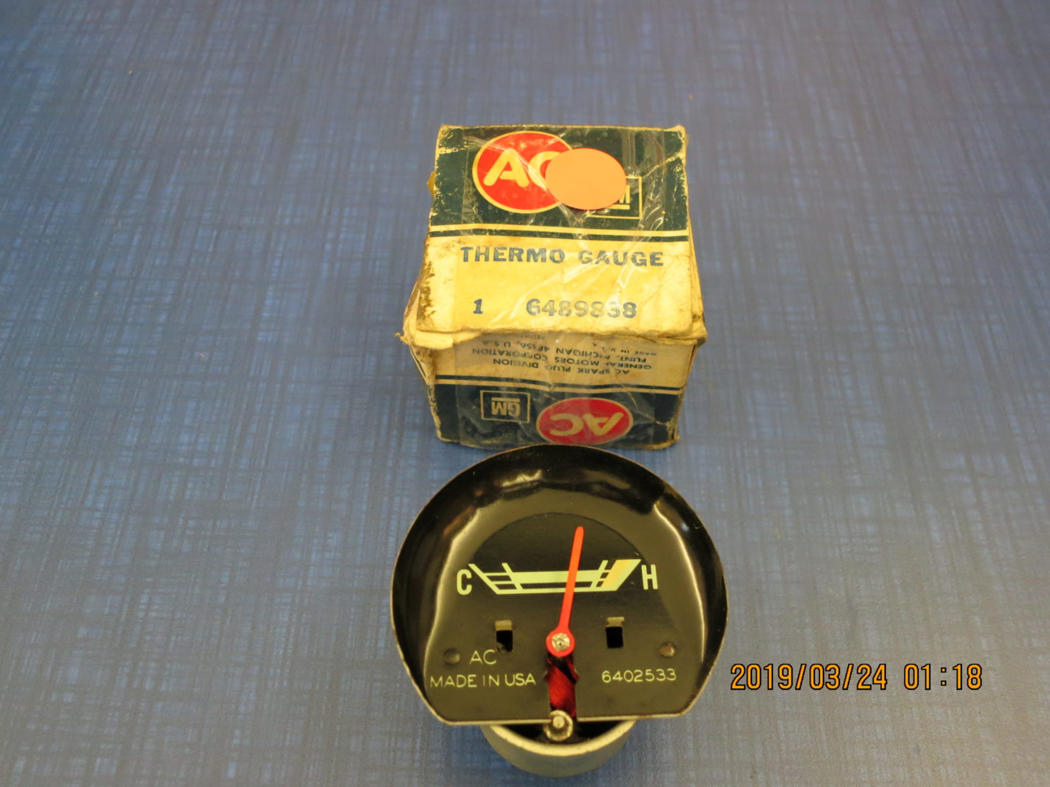 Chevrolet NOS 1967 - 1972 Pickup Temperature Gauge GM # 6489838