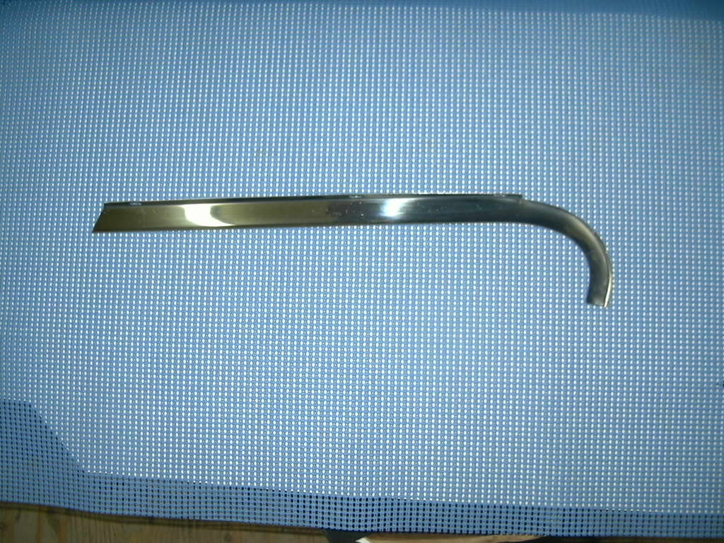 1961 GM Right Hand Back Window Glass Reveal NOS # 4821037