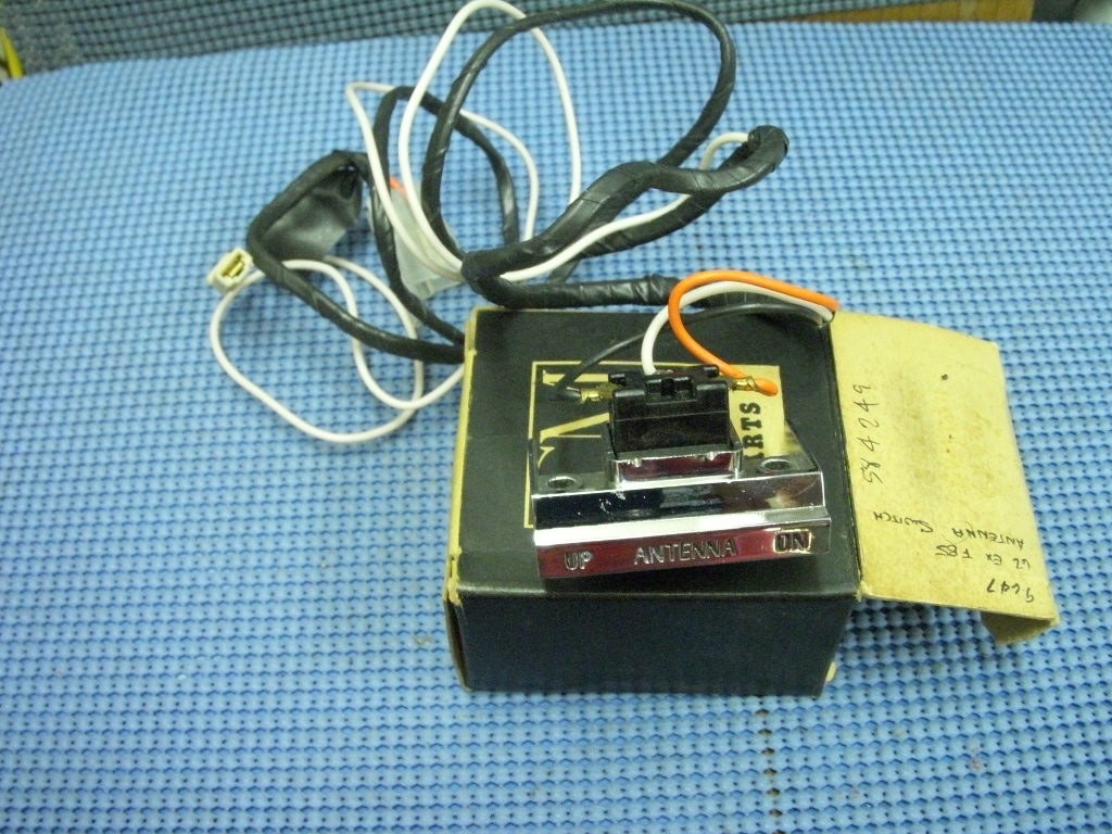 1962 Oldsmobile Power Antenna Actuating Switch NOS # 584249