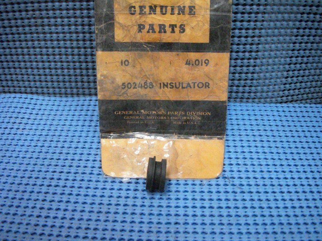 1939 - 1952 Pontiac Gearshift Control Rod Insulator NOS # 502488