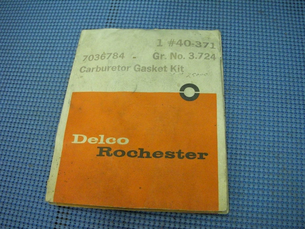 1970 - 1971 GM Carburetor Gasket Kit NOS # 7036784