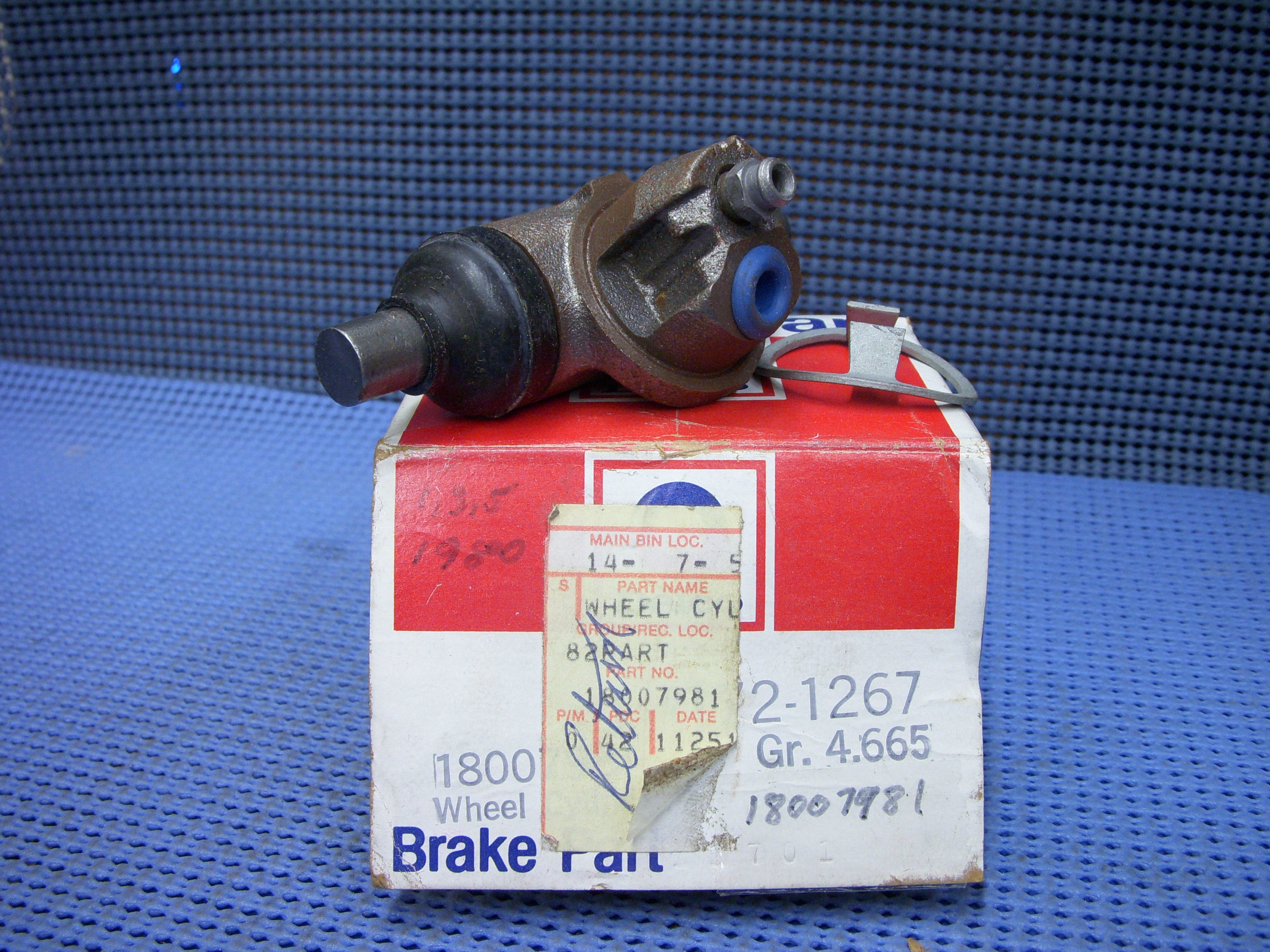 1980 - 1987 GM Rear Brake Wheel Cylinder NOS # 18007981